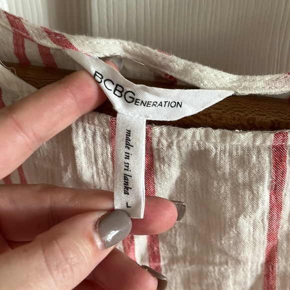 BCBGeneration l Rectangle Ruffle Sleeve Top Pink & White Striped Size Large - Picture 6 of 7